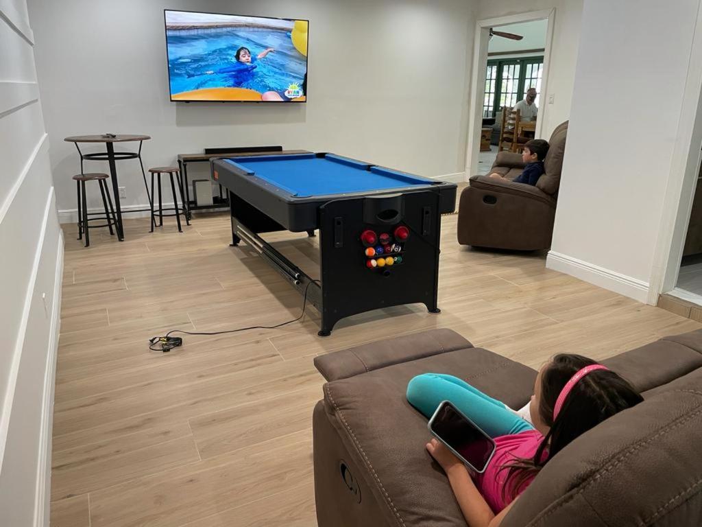 Jupiter Waterfalls - Newly Updated - Tiki Hut, Fire Pit, Kitchen, Pool Heater And More Ngoại thất bức ảnh